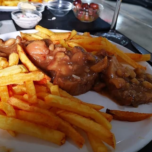 lombo-porco-com-castanhas-restaurante-o-picadeiro-lisboa-vale-de-sao-giao-venda-do-pinheiro-mafra