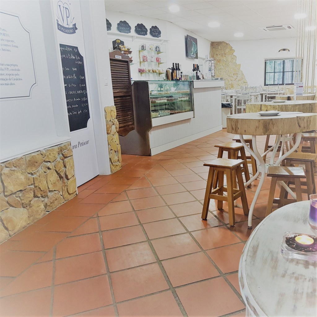 Restaurante de Petiscos Portugueses em Lsiboa Petiscos Portugueses em Lisboa, no Restaurante O Picadeiro, do Vale de São Gião, Venda do Pinheiro, Malveira